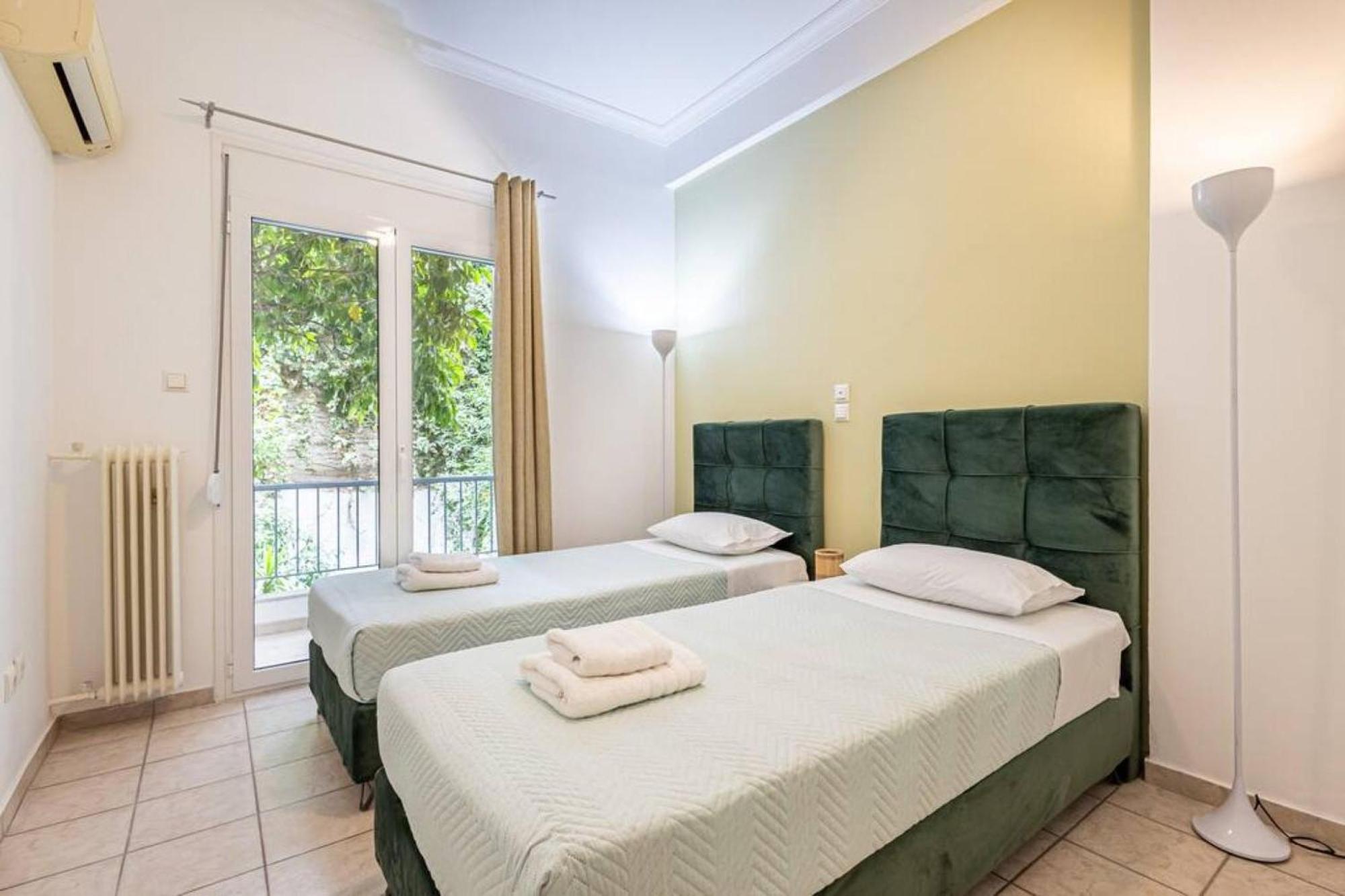 Acropolis Stylish 2Br Apartment - Center Of أثينا المظهر الخارجي الصورة